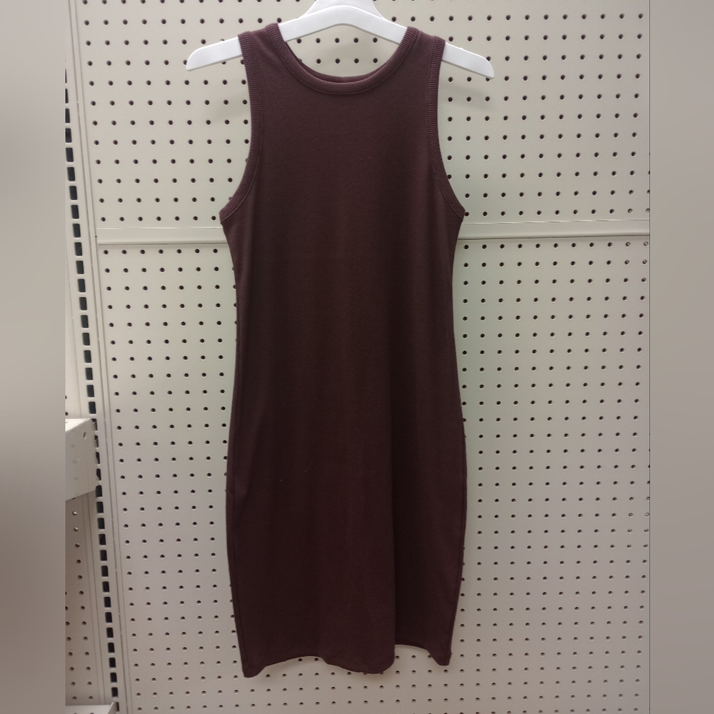 a new day Sleeveless Midi Dress in Deep Brown
